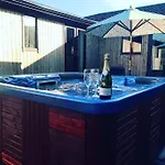 Yellowrush - Yellowtop Country Park - Hot Tub - Yorkshire Villa
