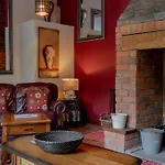 Yellowrush - Yellowtop Country Park - Hot Tub - Yorkshire Villa Selby