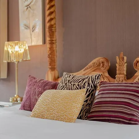 Villa Yellowrush @ Yellowtop Selby