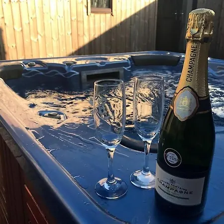 Вилла Yellowrush - Yellowtop Country Park - Hot Tub - Yorkshire *