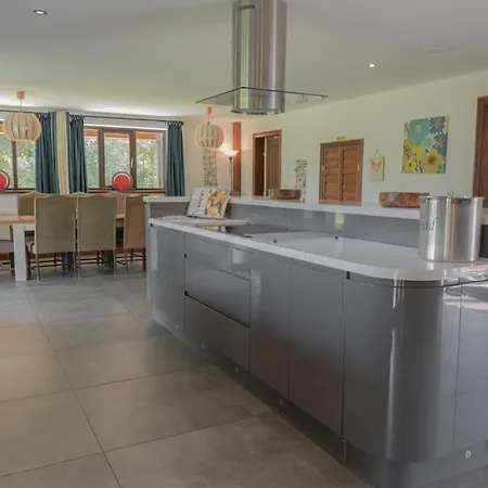 Yellowrush - Yellowtop Country Park - Hot Tub - Yorkshire Villa