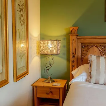 Villa Yellowrush @ Yellowtop Selby