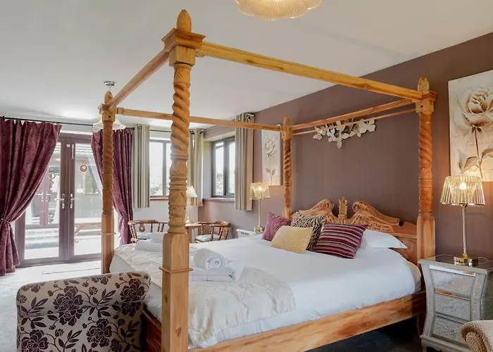 Yellowrush - Yellowtop Country Park - Hot Tub - Yorkshire Villa