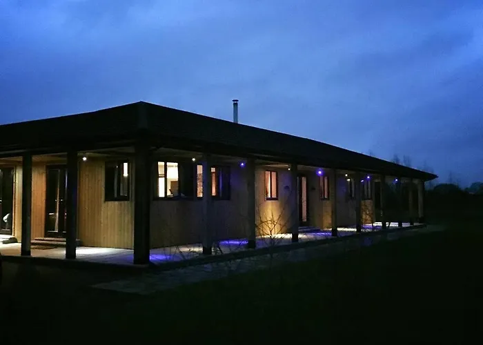 Yellowrush - Yellowtop Country Park - Hot Tub - Yorkshire Villa Selby