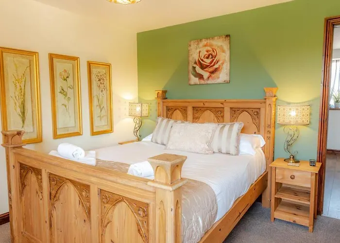 Yellowrush - Yellowtop Country Park - Hot Tub - Yorkshire Villa *