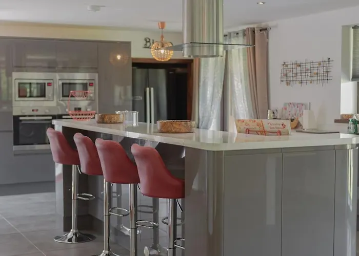 Yellowrush - Yellowtop Country Park - Hot Tub - Yorkshire Villa